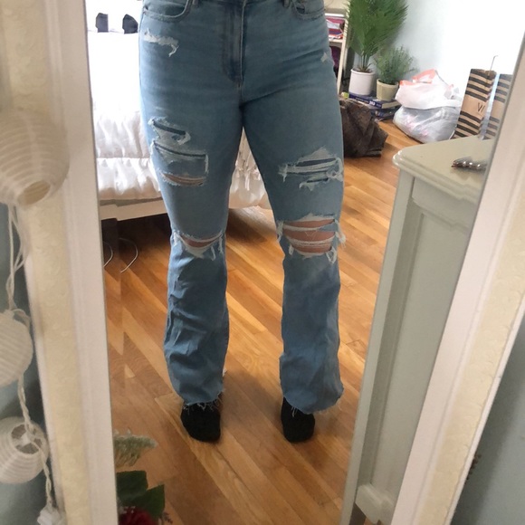 American Eagle Flare ripped jeans - Picture 3 of 4